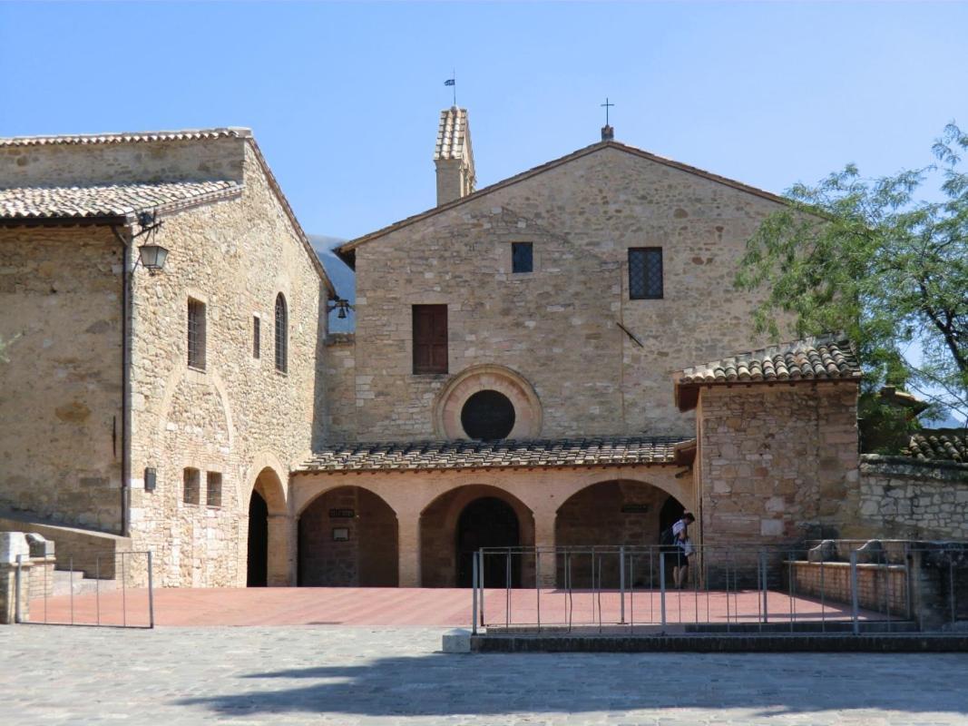 All'Ombra Di San Damiano Асизи Екстериор снимка